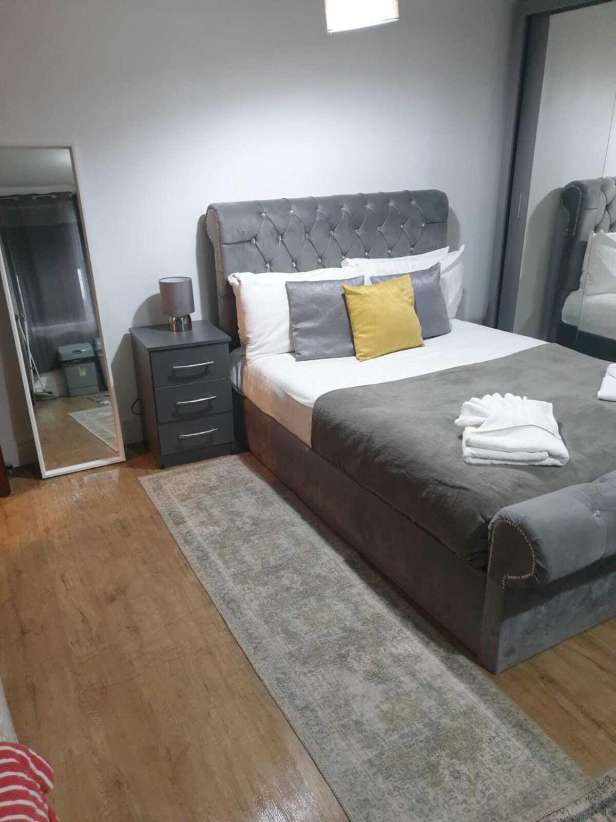 Sav Apartments Regent Leicester Room photo
